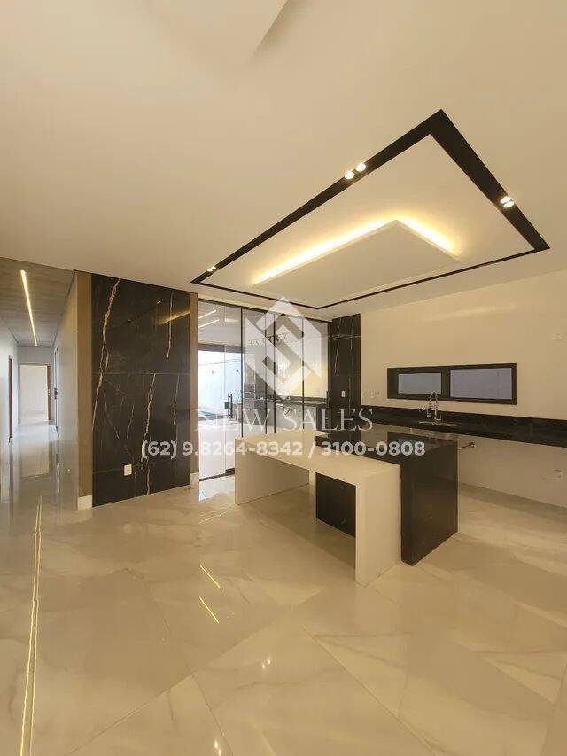 Casa à venda com 4 quartos, 216m² - Foto 3