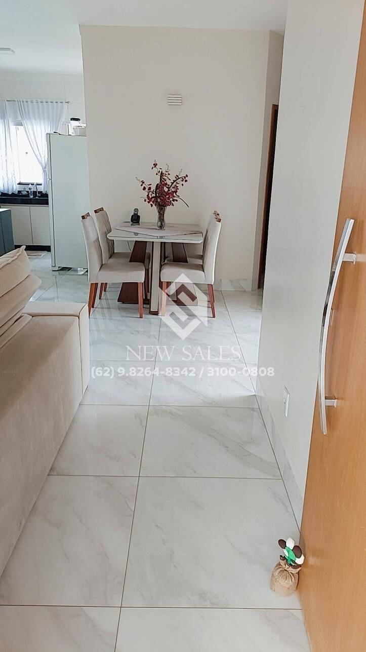 Casa à venda com 3 quartos, 120m² - Foto 1