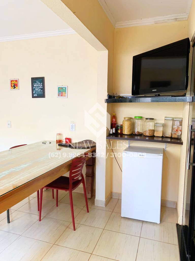 Sobrado à venda com 5 quartos, 180m² - Foto 2