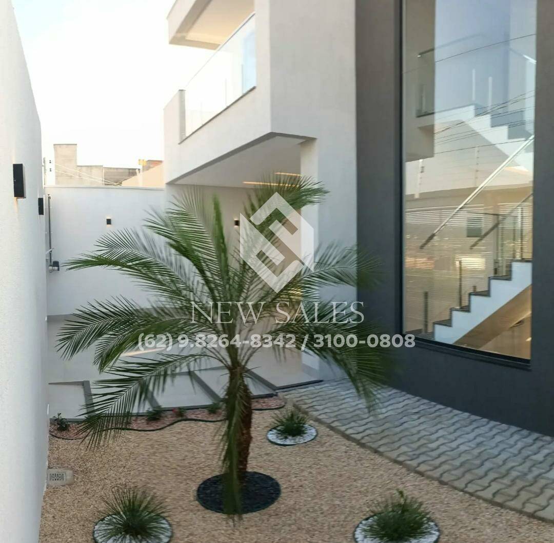 Casa à venda com 3 quartos, 230m² - Foto 2