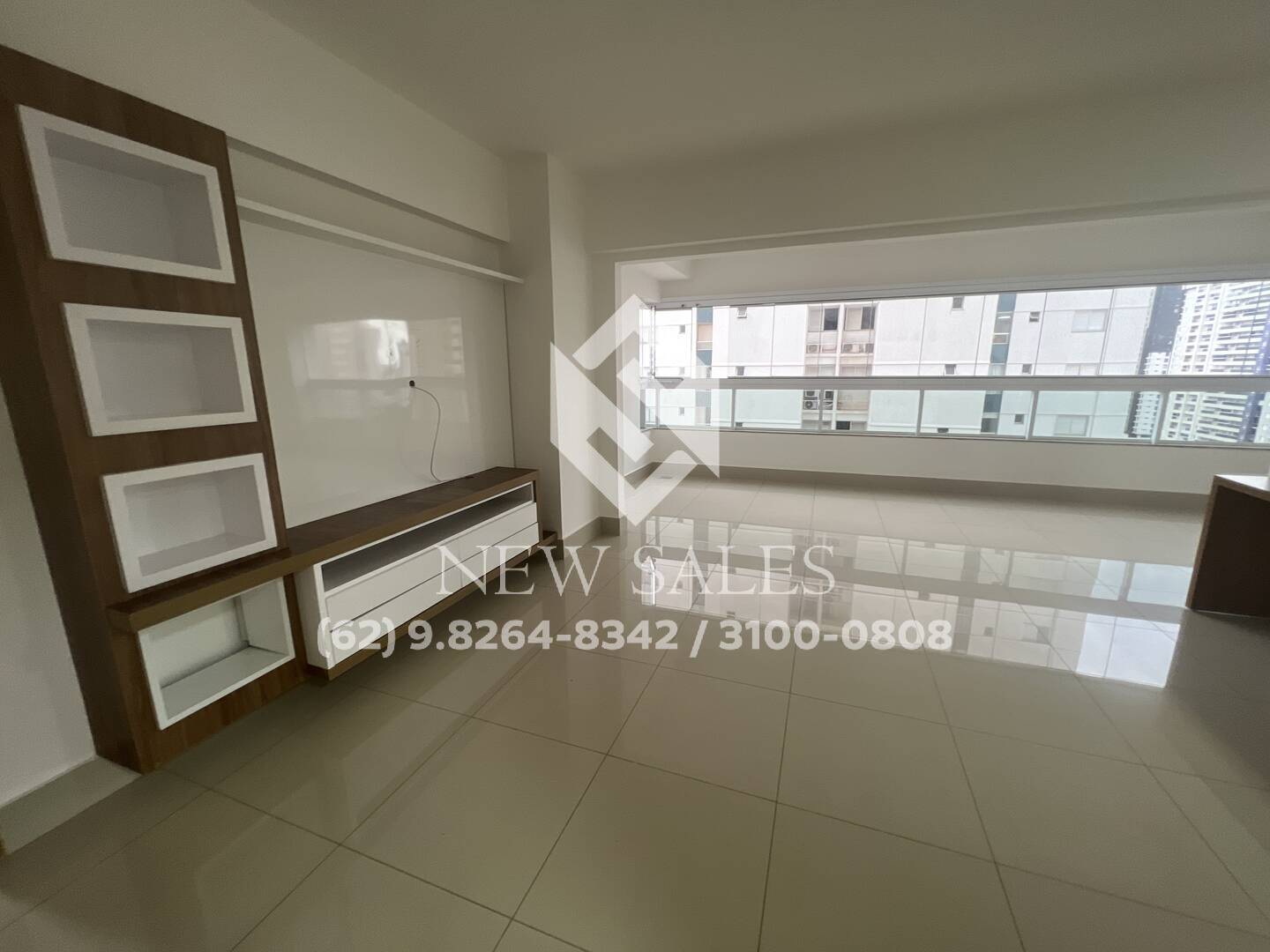 Apartamento à venda com 3 quartos, 107m² - Foto 1