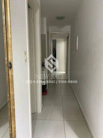 Apartamento à venda com 3 quartos, 75m² - Foto 2