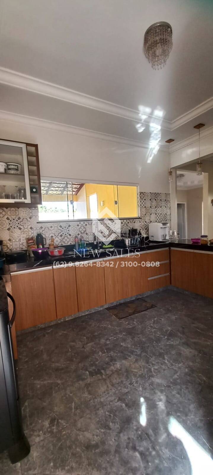 Casa à venda com 3 quartos, 390m² - Foto 9