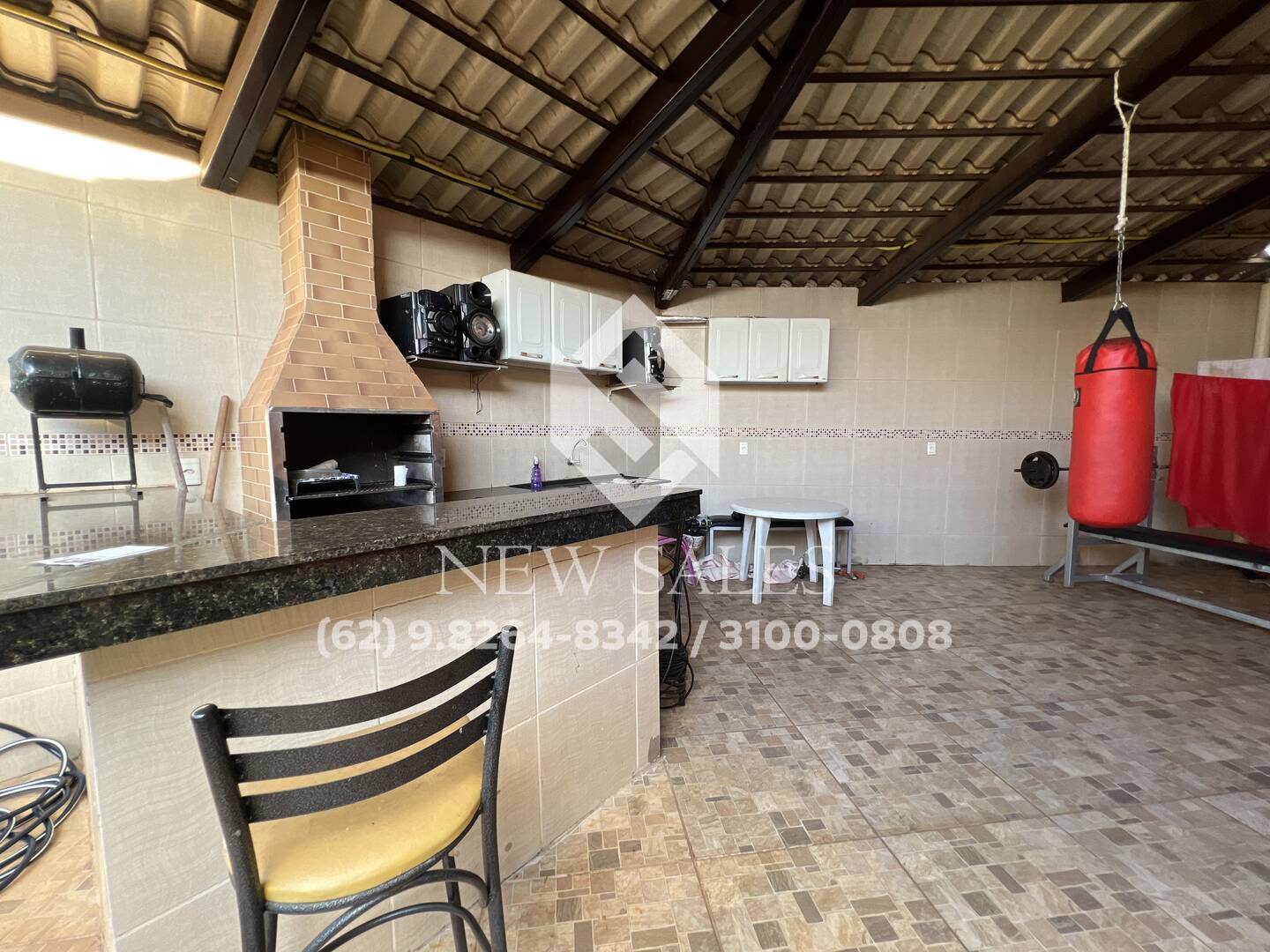 Casa à venda com 4 quartos, 300m² - Foto 17