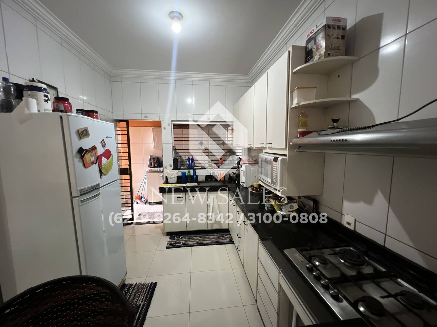 Casa à venda com 4 quartos, 300m² - Foto 4