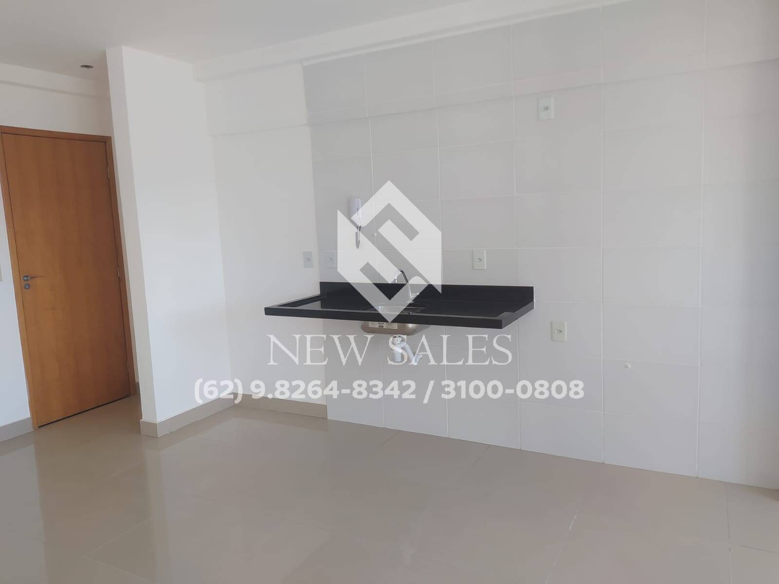 Apartamento à venda com 3 quartos, 74m² - Foto 2