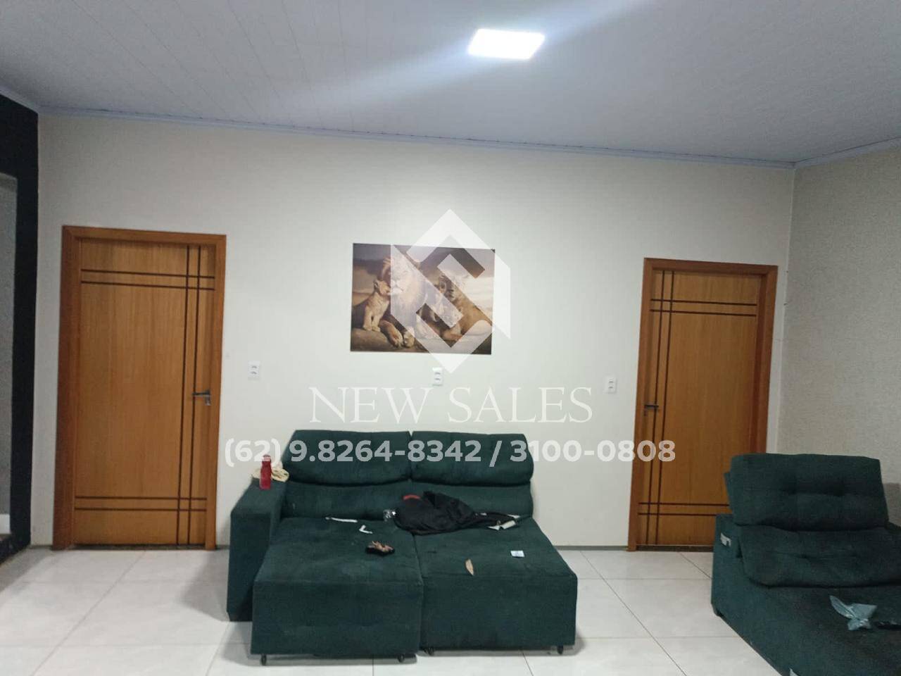 Casa à venda com 3 quartos, 250m² - Foto 2