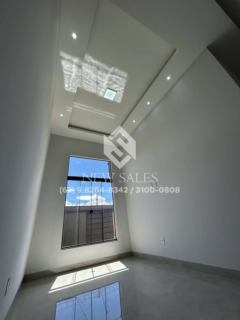 Casa à venda com 3 quartos, 130m² - Foto 1