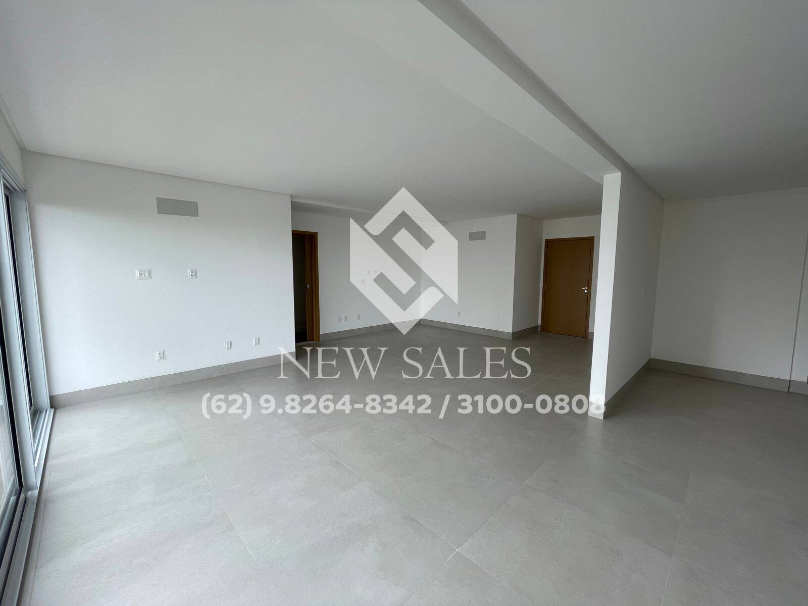 Apartamento à venda com 3 quartos, 130m² - Foto 2