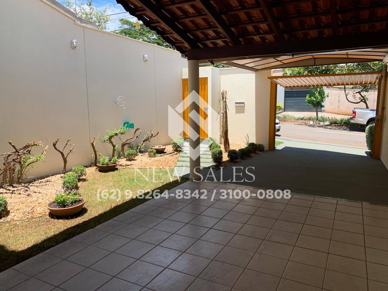 Casa à venda com 3 quartos, 129m² - Foto 2