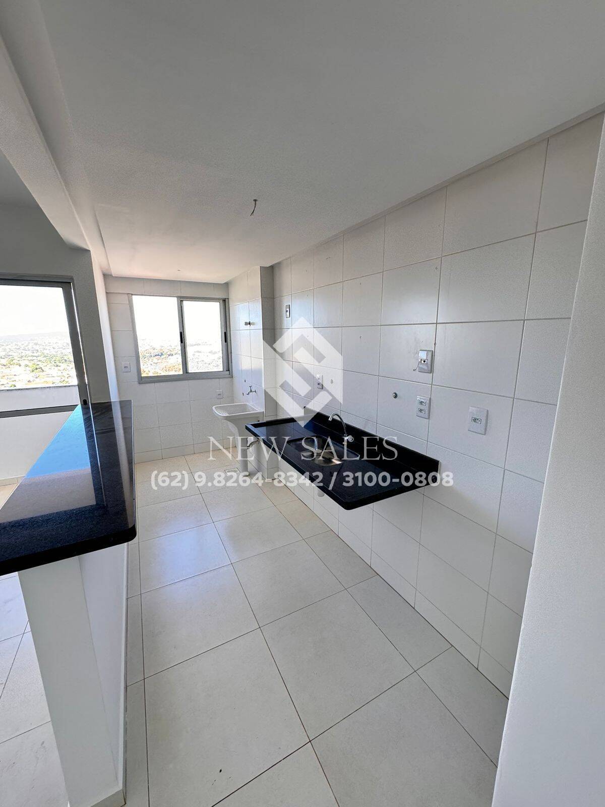 Apartamento à venda com 3 quartos, 75m² - Foto 2