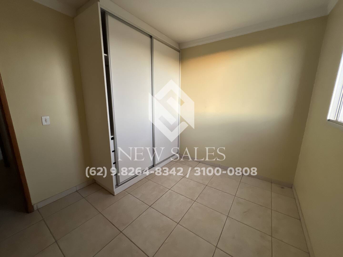 Apartamento à venda com 3 quartos, 90m² - Foto 2