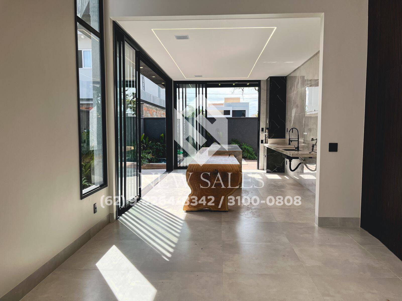 Casa à venda com 3 quartos, 150m² - Foto 2