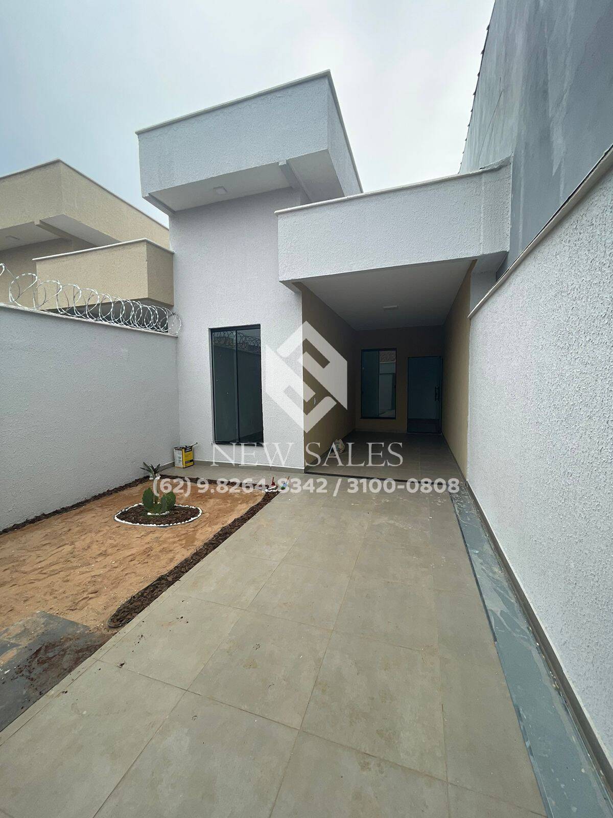 Casa à venda com 3 quartos, 106m² - Foto 1