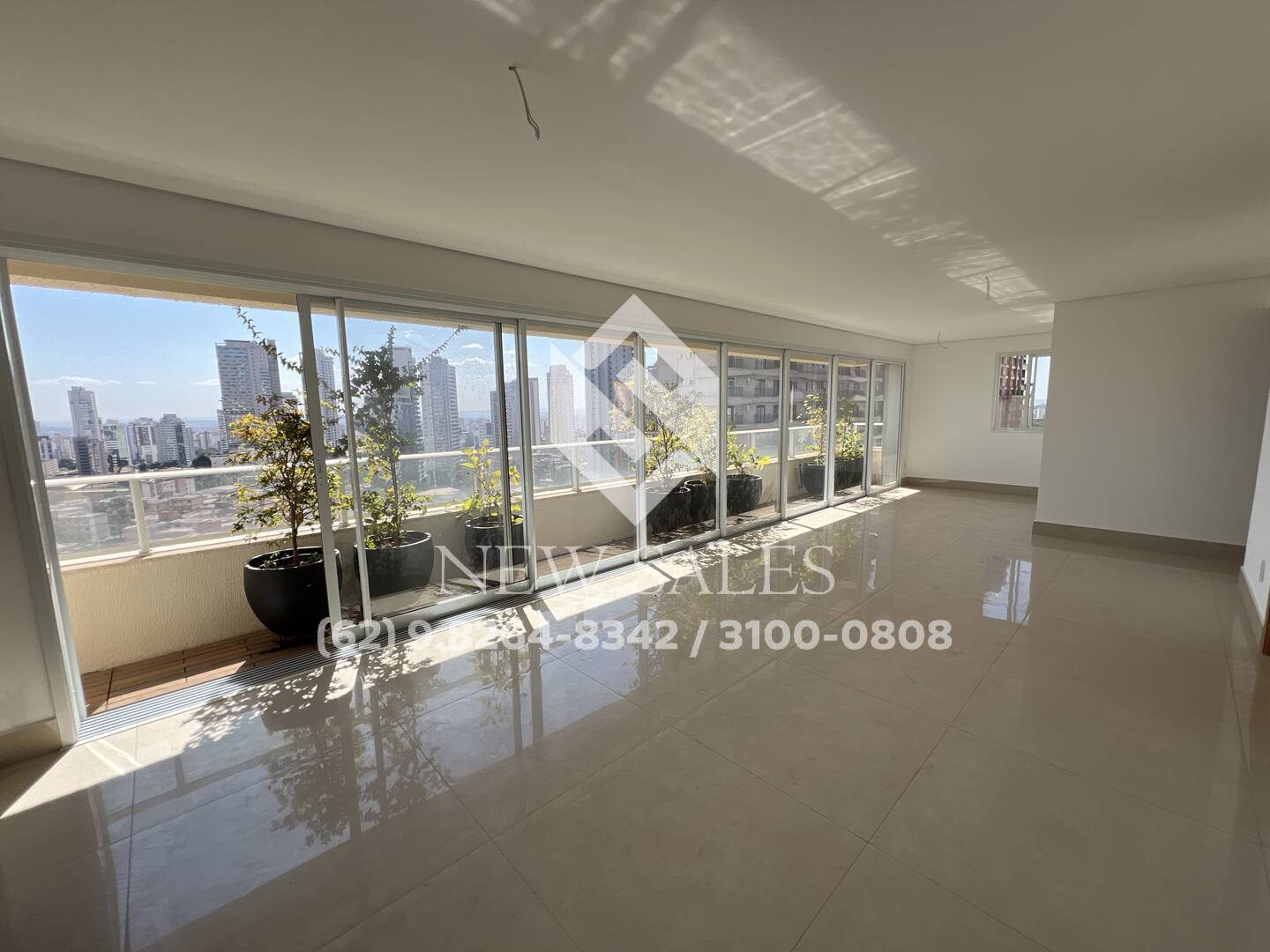 Apartamento à venda com 3 quartos, 130m² - Foto 1