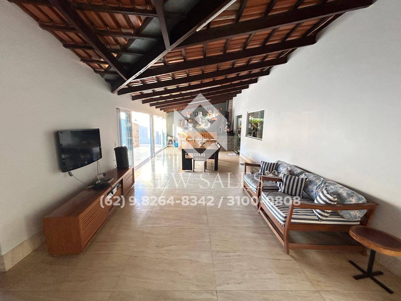 Casa à venda com 3 quartos, 326m² - Foto 9