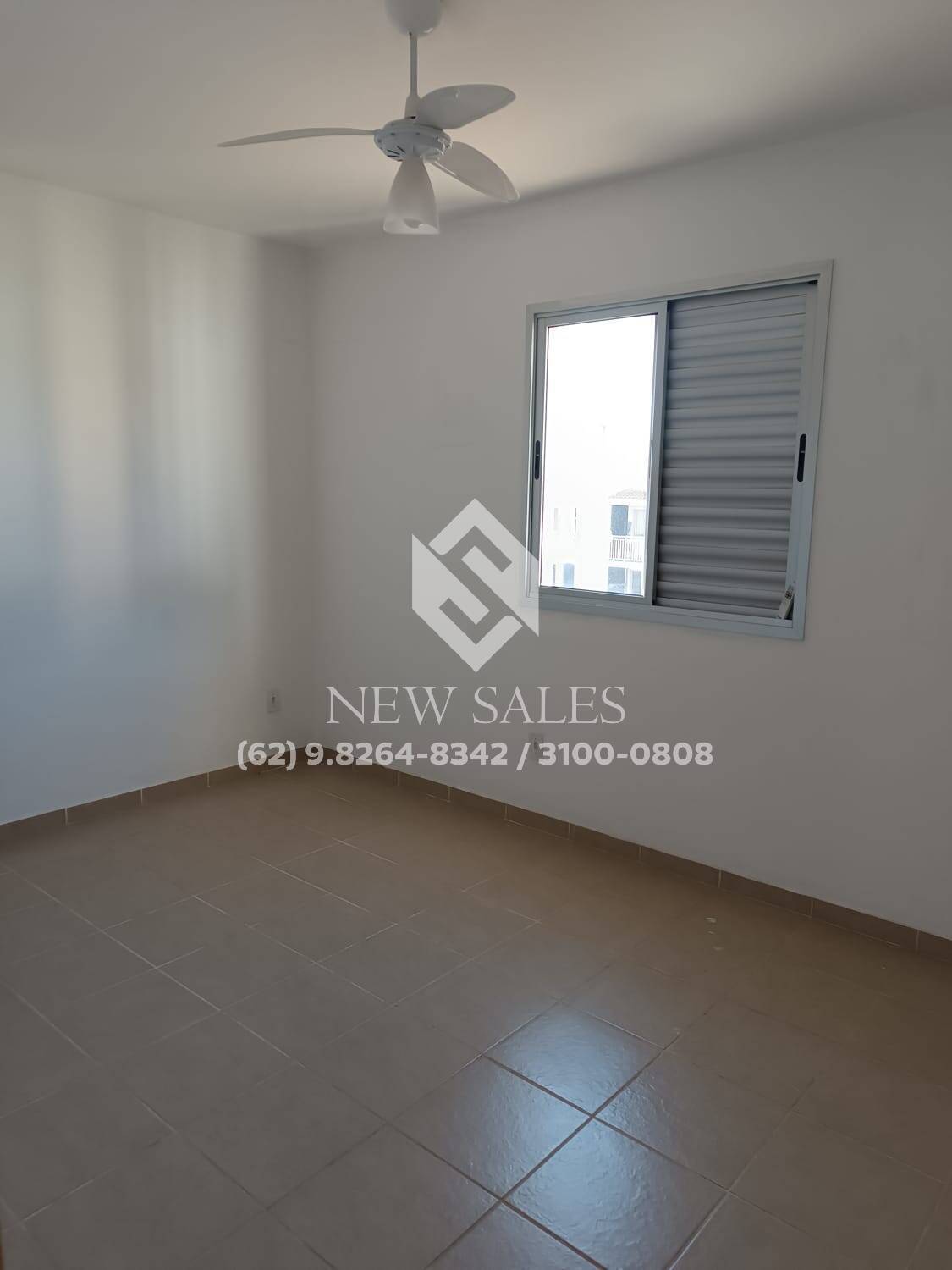 Apartamento à venda com 2 quartos, 64m² - Foto 2