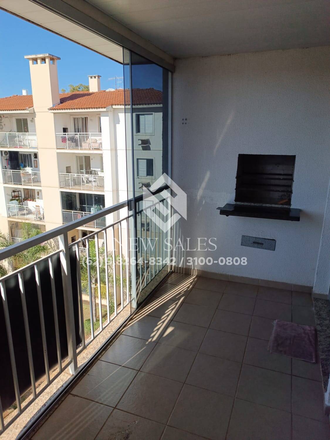 Apartamento à venda com 2 quartos, 64m² - Foto 1