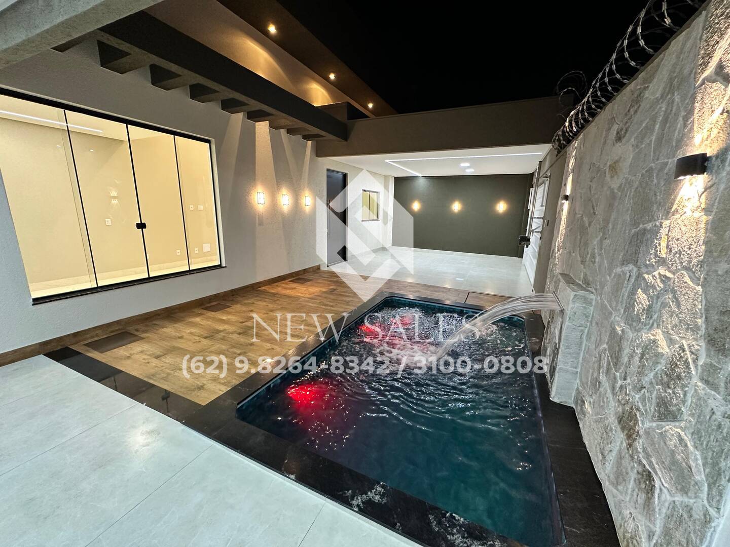 Casa à venda com 3 quartos, 125m² - Foto 1