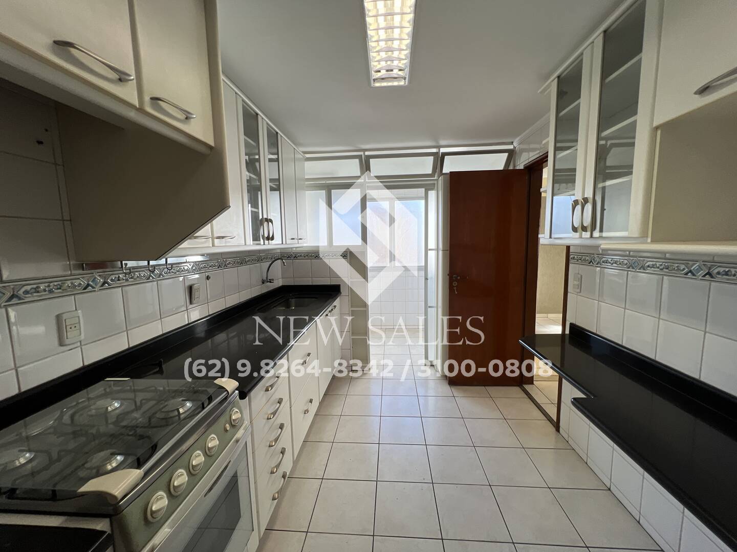 Apartamento à venda com 3 quartos, 112m² - Foto 4