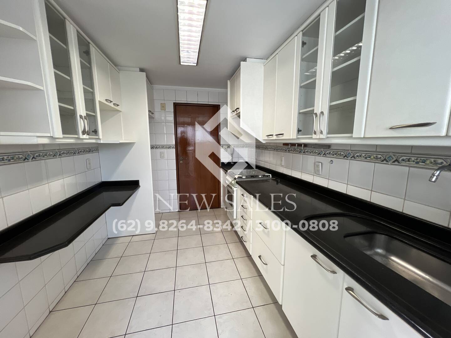 Apartamento à venda com 3 quartos, 112m² - Foto 2