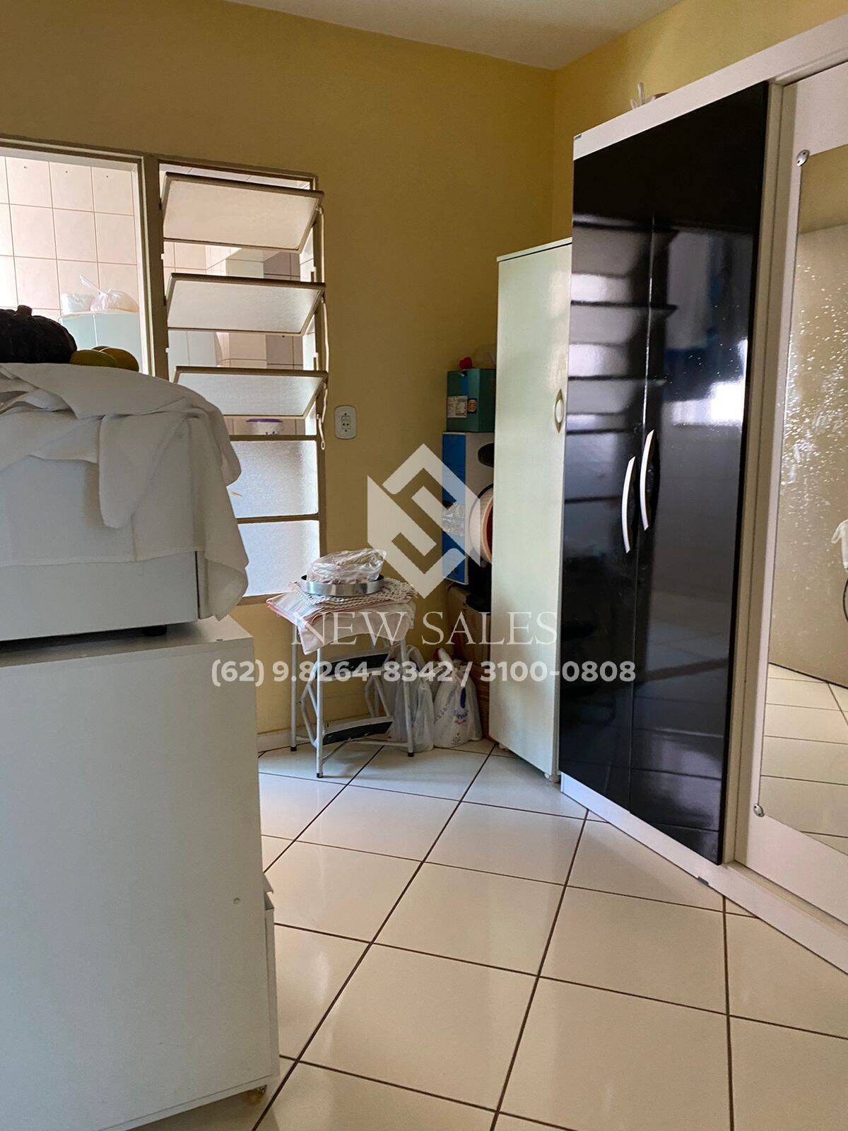 Apartamento à venda com 3 quartos, 75m² - Foto 2