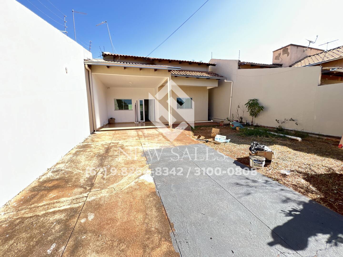 Casa à venda com 3 quartos, 190m² - Foto 1