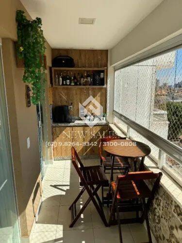 Apartamento à venda com 2 quartos, 65m² - Foto 2