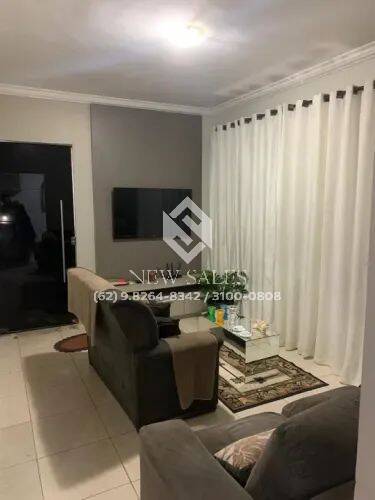 Casa à venda com 2 quartos, 186m² - Foto 1