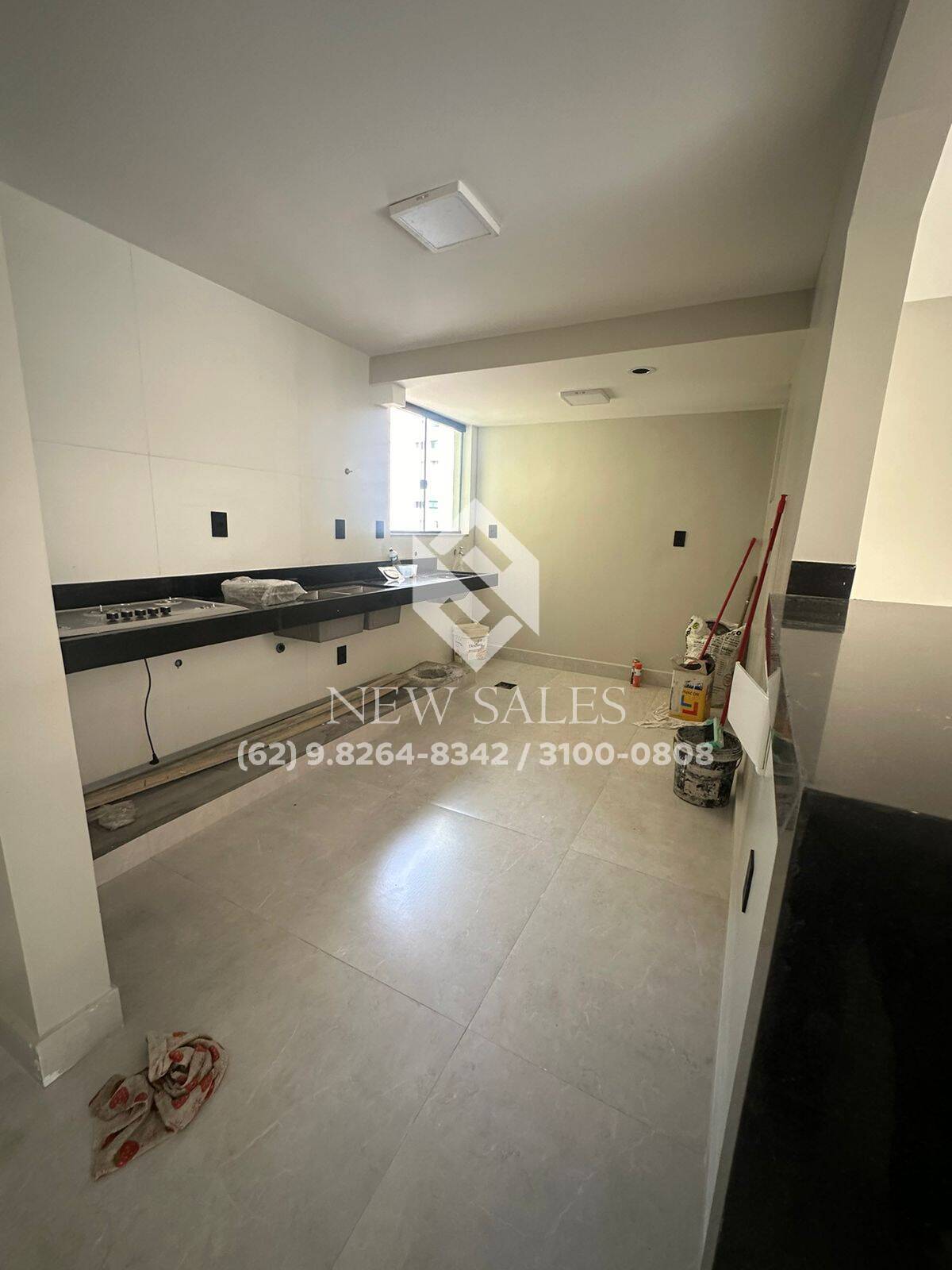 Apartamento à venda com 3 quartos, 106m² - Foto 2