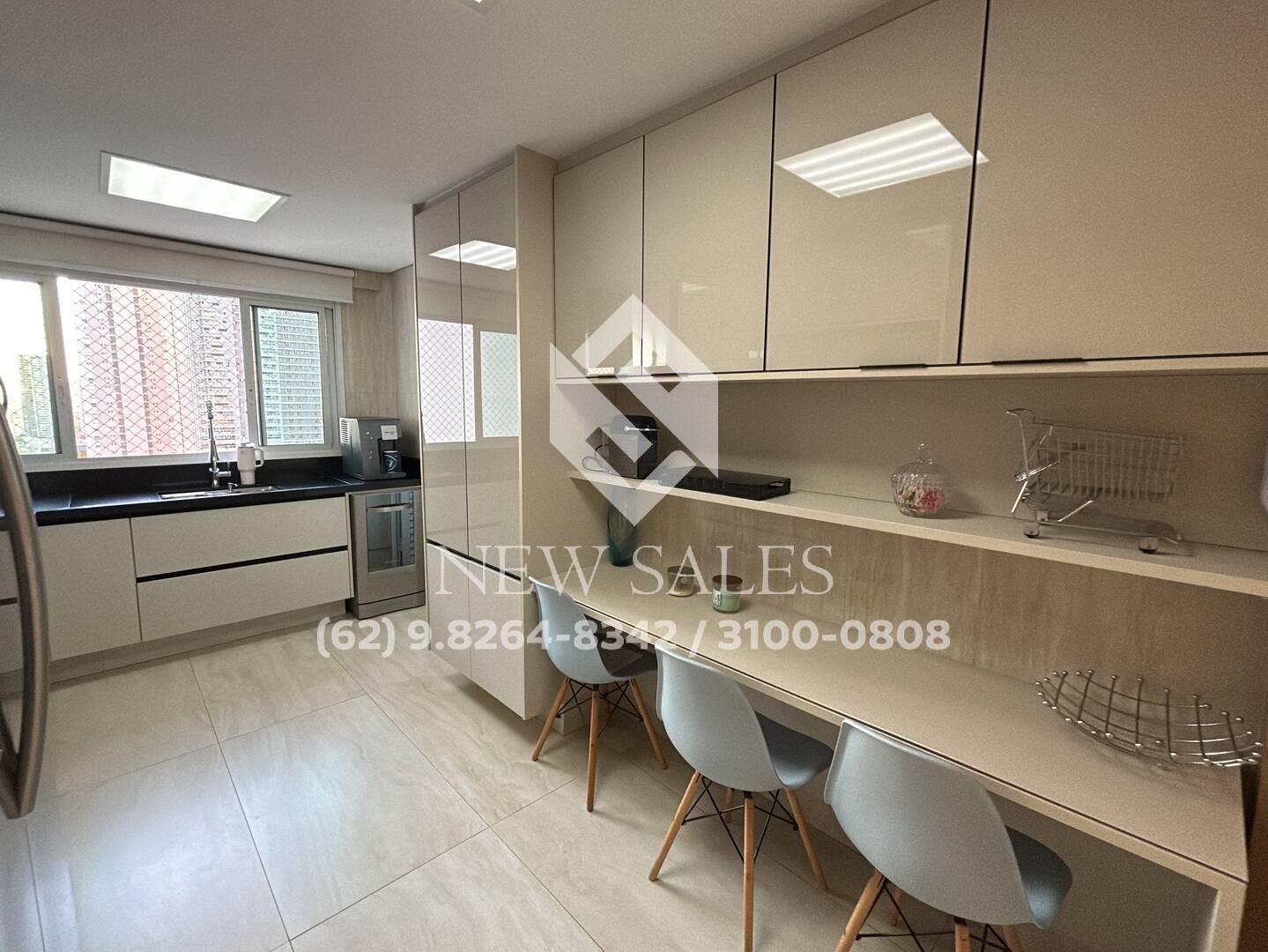 Apartamento à venda com 4 quartos, 176m² - Foto 3