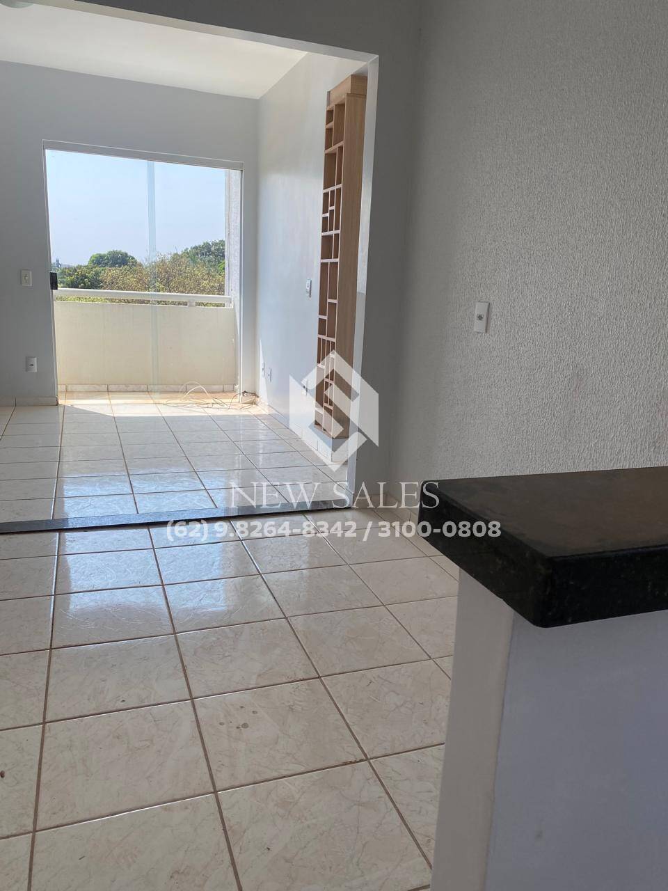 Apartamento à venda com 2 quartos, 77m² - Foto 2