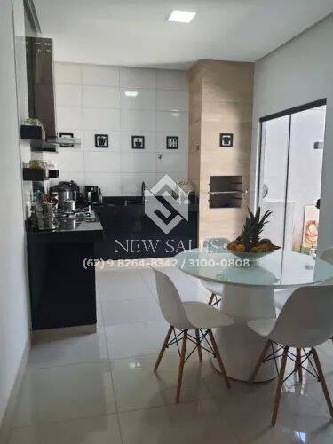 Casa à venda com 3 quartos, 182m² - Foto 4