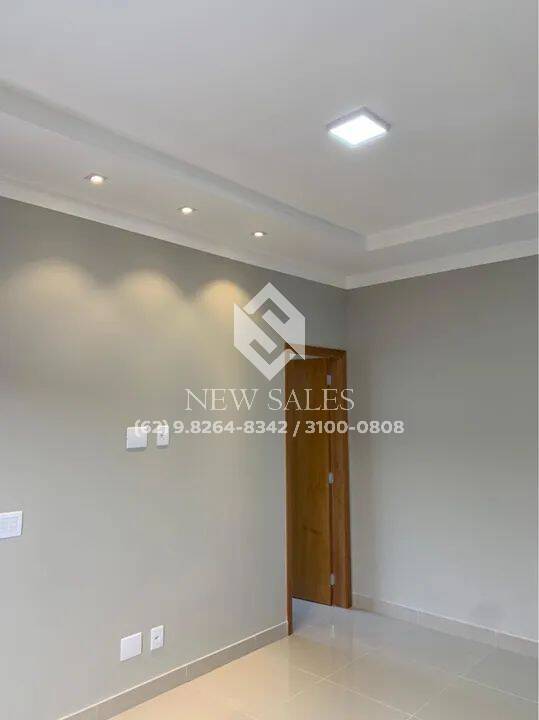 Casa à venda com 3 quartos, 180m² - Foto 2