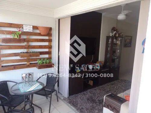 Apartamento à venda com 3 quartos, 80m² - Foto 2