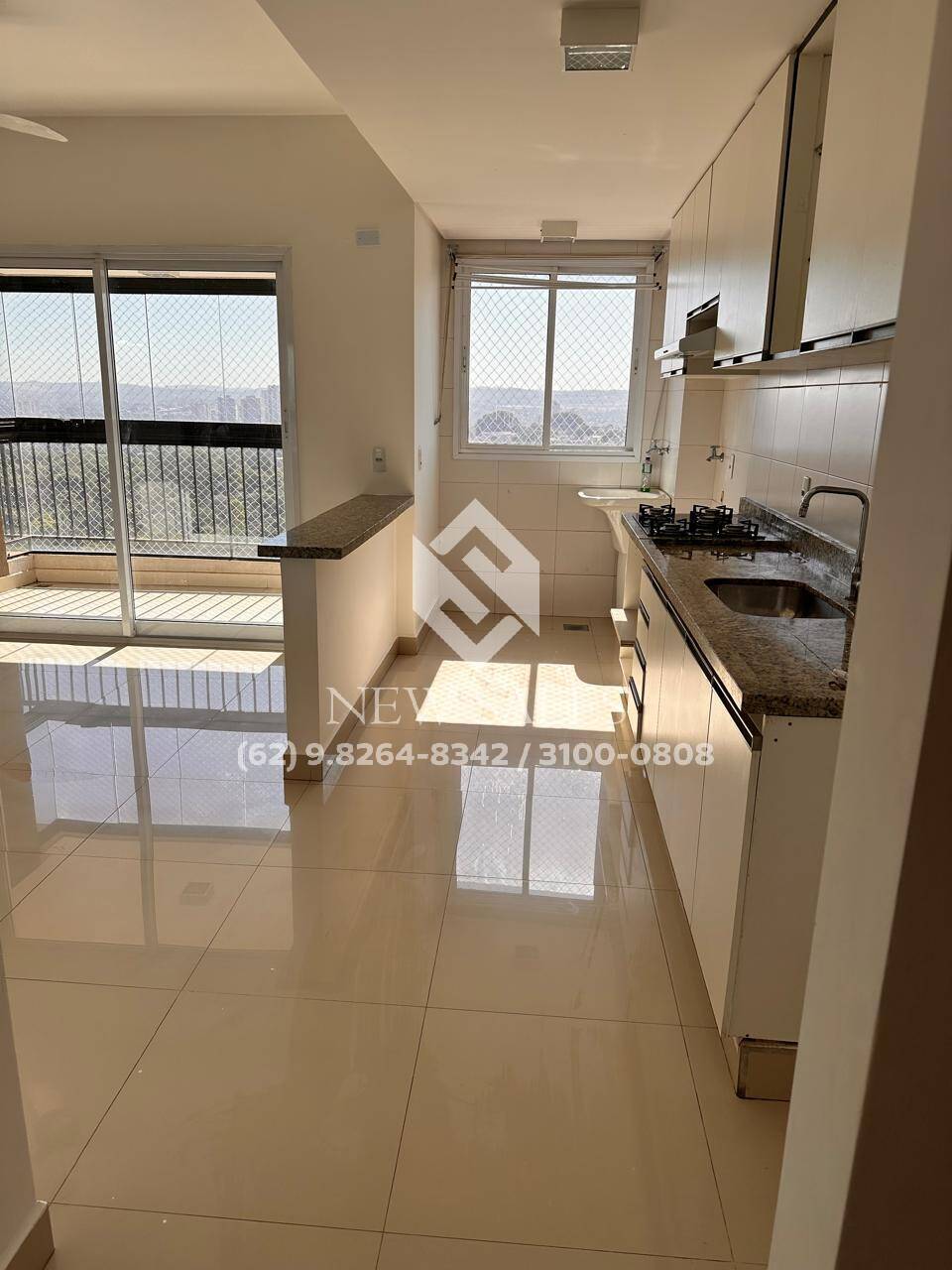 Apartamento à venda com 2 quartos, 62m² - Foto 1